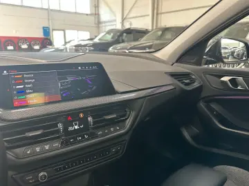 BMW 120i Sport Line LC.PRO LED PANORAMA KAMERA HiFi