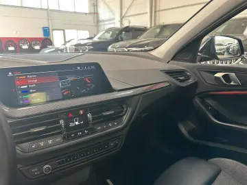 BMW 120i Sport Line LC.PRO LED PANORAMA KAMERA HiFi