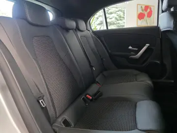MERCEDES-BENZ A 200  LED Navi MBUX DAB VZE Park-As. …