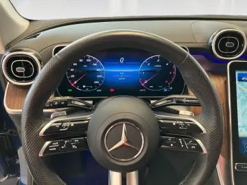 MERCEDES-BENZ GLC220d 4M AMG-Line DISTRONIC 360