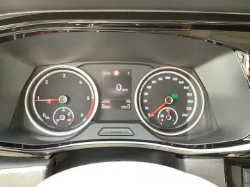 VW T6.1 Multivan 2.0 TDI DSG Generatin SIX 4M. AHK