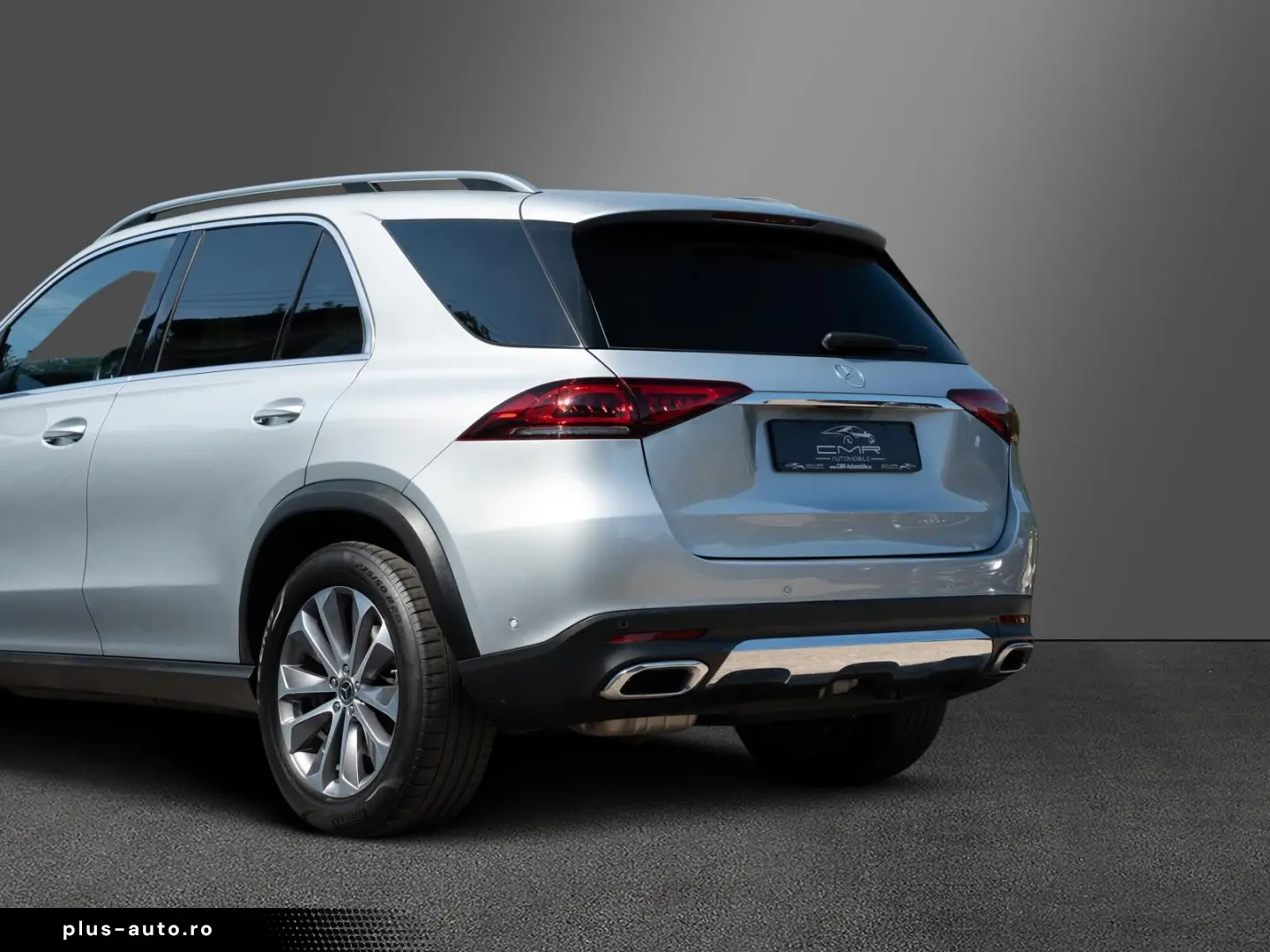 MERCEDES-BENZ GLE 300 d 4Matic AMG-Line AHK PANO Burmester