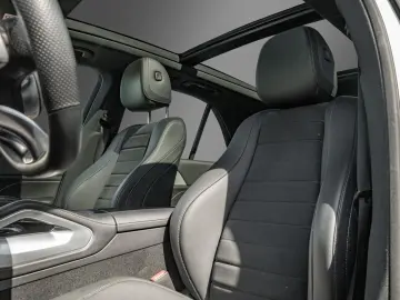 MERCEDES-BENZ GLE 300 d 4Matic AMG-Line AHK PANO Burmester