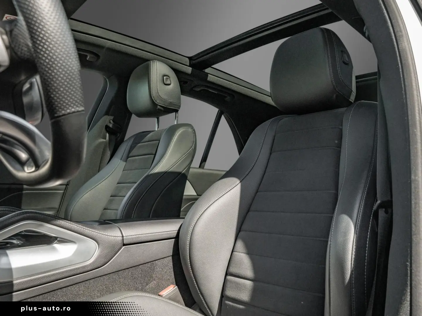 MERCEDES-BENZ GLE 300 d 4Matic AMG-Line AHK PANO Burmester