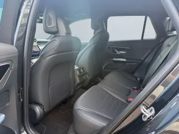 MERCEDES-BENZ GLC300d 4M 9G AMG Line HUD 360