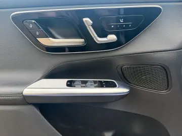 MERCEDES-BENZ GLC300d 4M 9G AMG Line HUD 360
