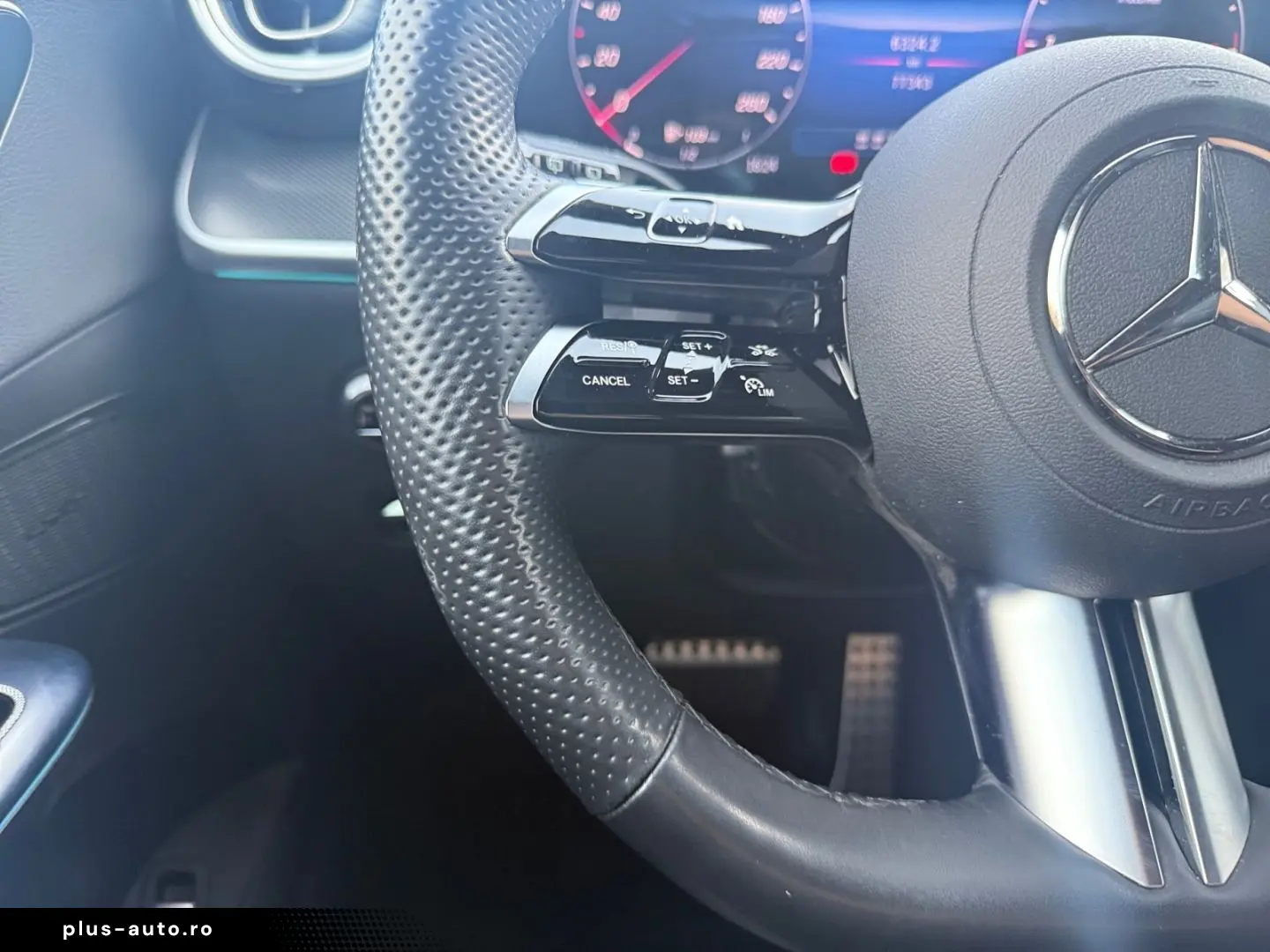 MERCEDES-BENZ GLC300d 4M 9G AMG Line HUD 360