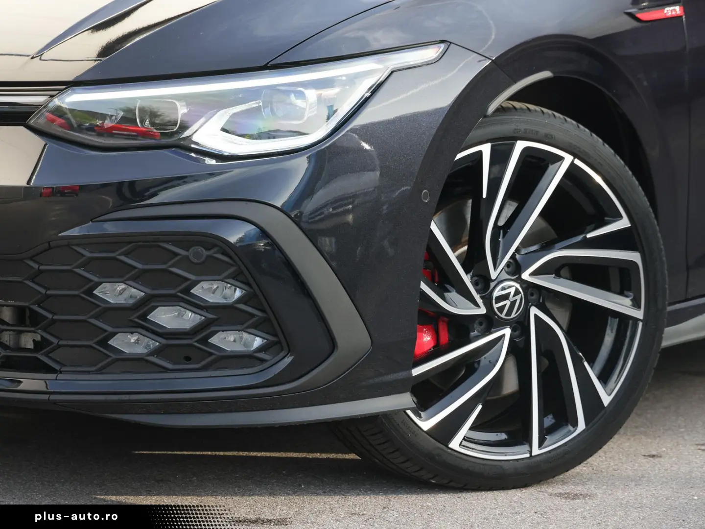 VOLKSWAGEN Golf 2022 — imagine 8