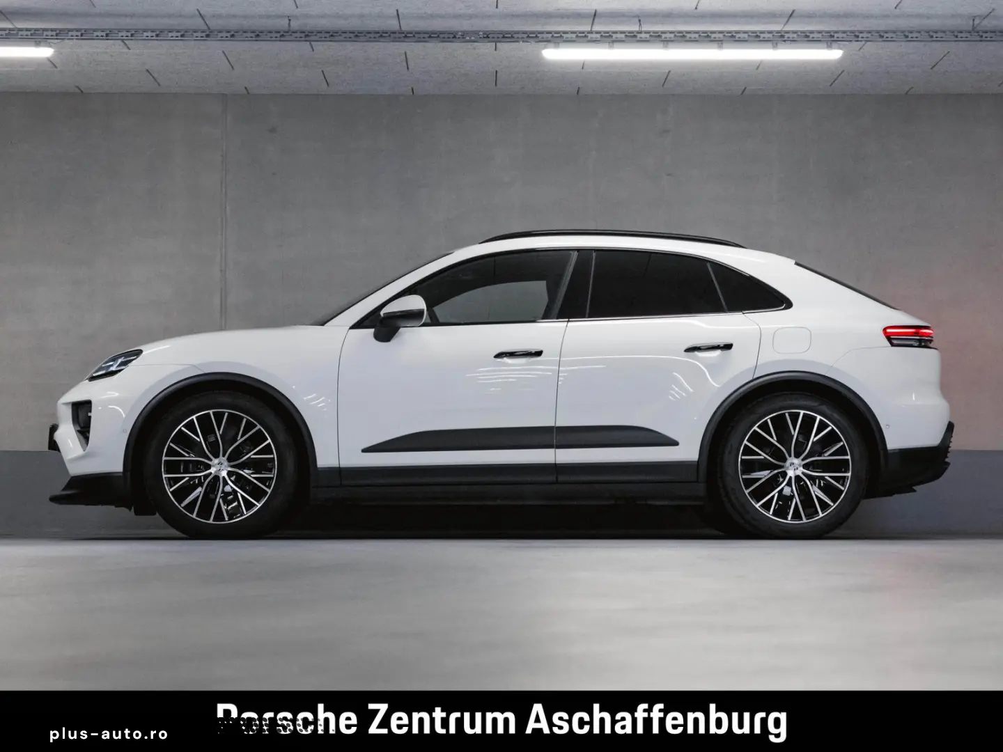 PORSCHE Macan 4 Electric Panoramadach Luftfederung BOSE