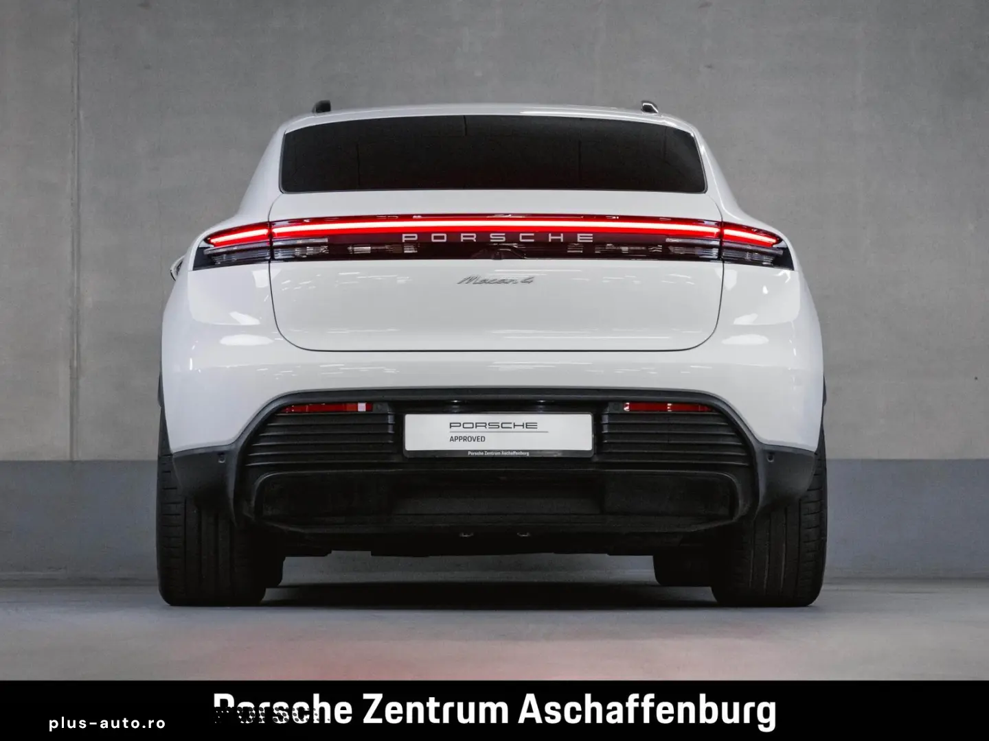 PORSCHE Macan 4 Electric Panoramadach Luftfederung BOSE