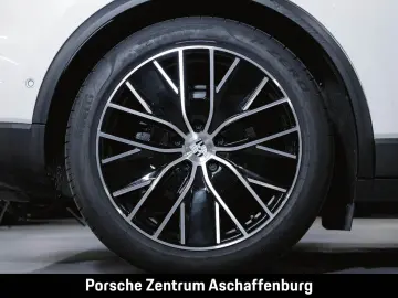 PORSCHE Macan 4 Electric Panoramadach Luftfederung BOSE