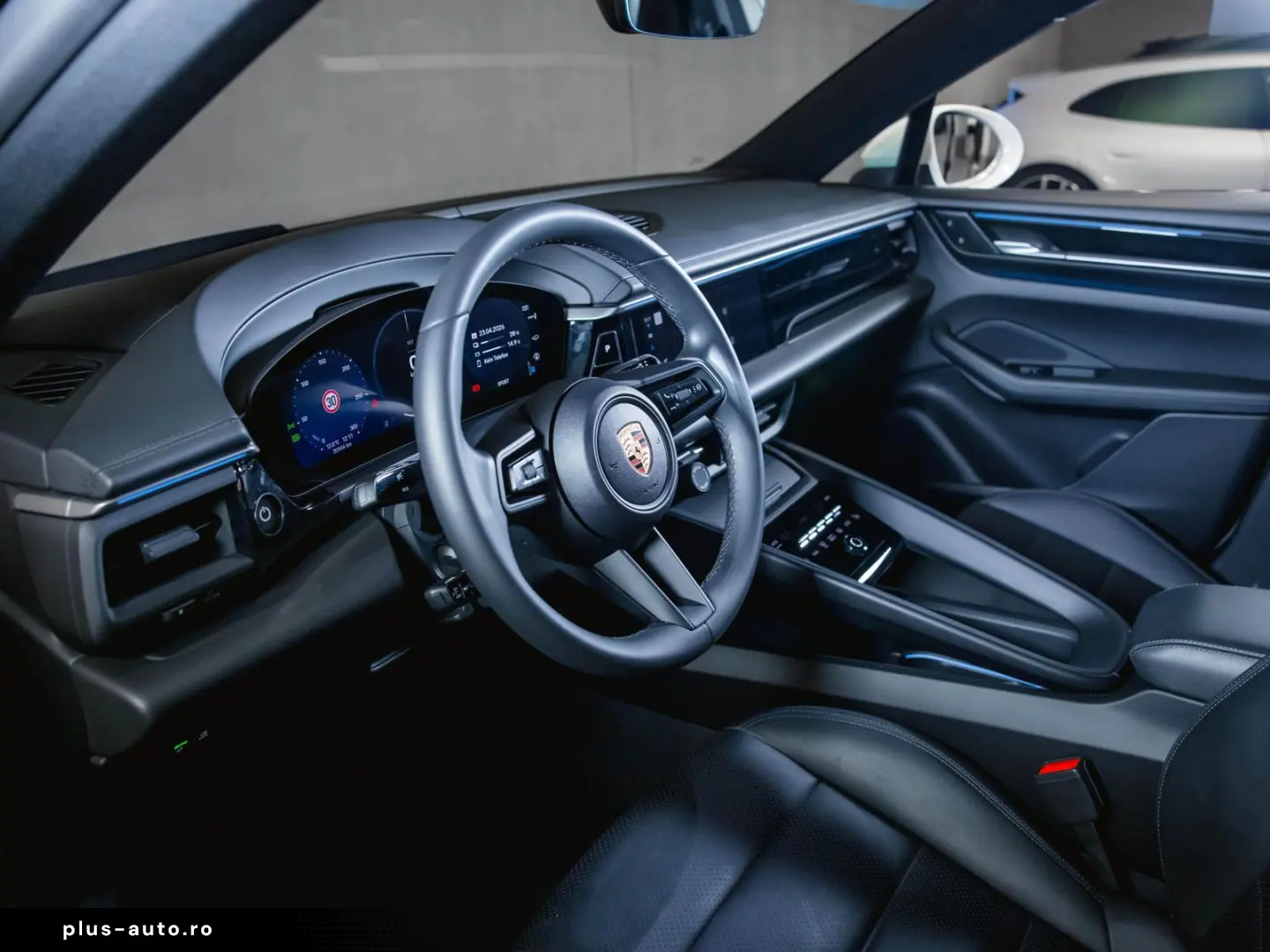 PORSCHE Macan 4 Electric Panoramadach Luftfederung BOSE