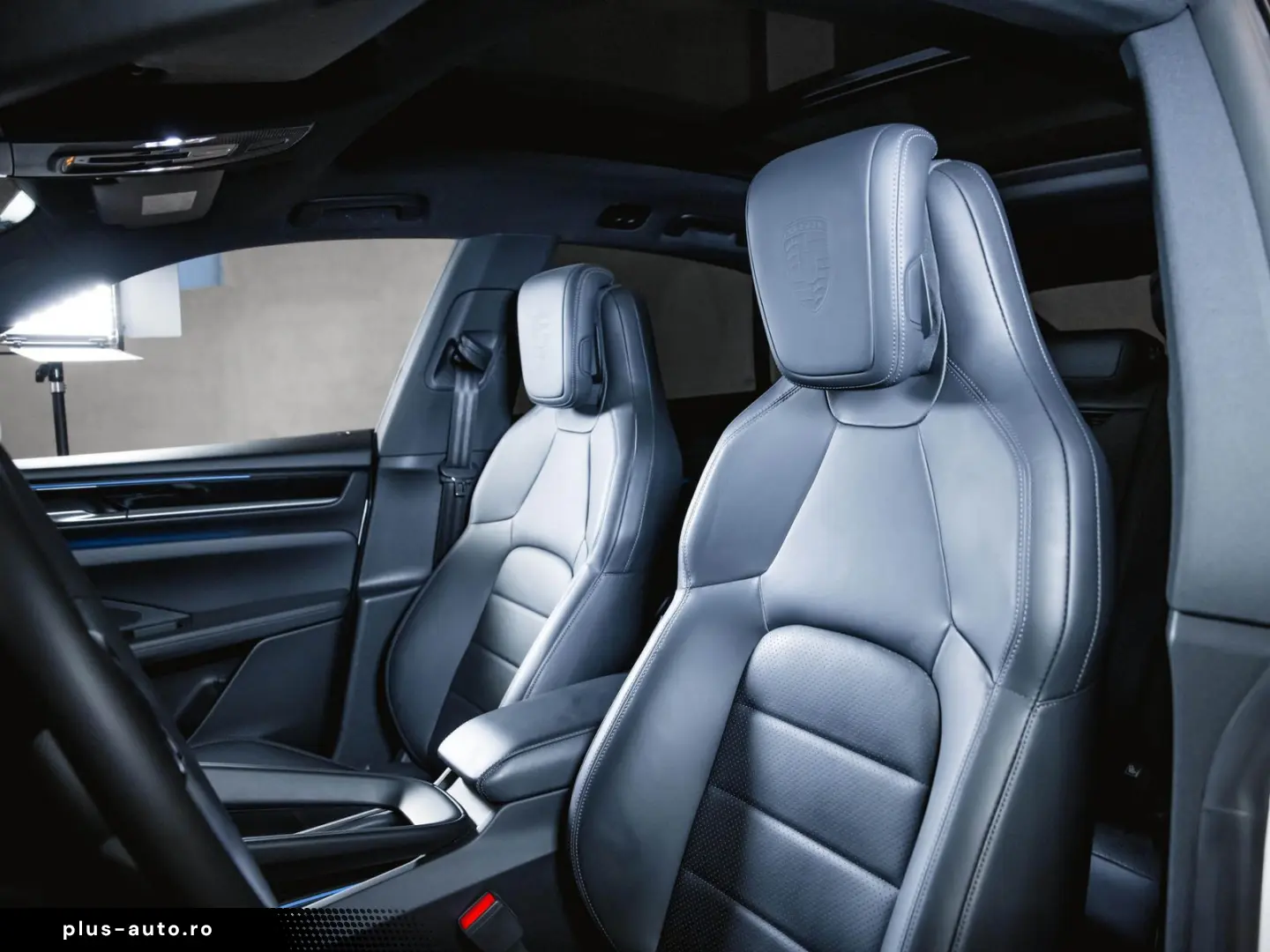 PORSCHE Macan 4 Electric Panoramadach Luftfederung BOSE