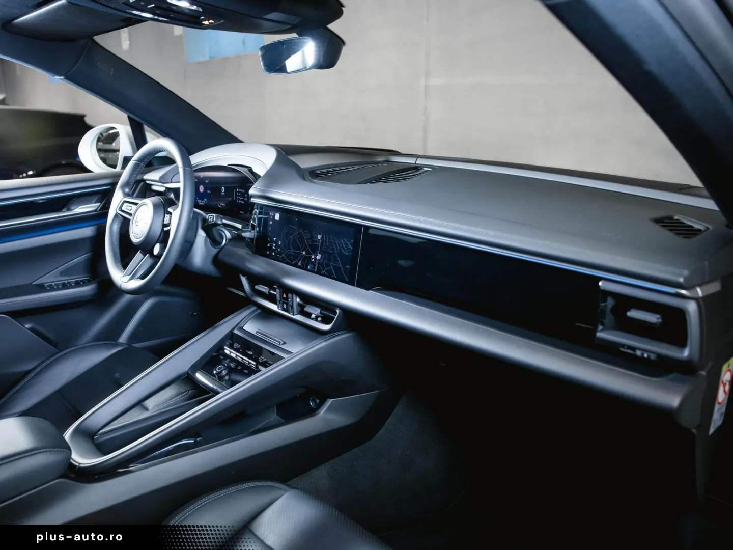 PORSCHE Macan 4 Electric Panoramadach Luftfederung BOSE