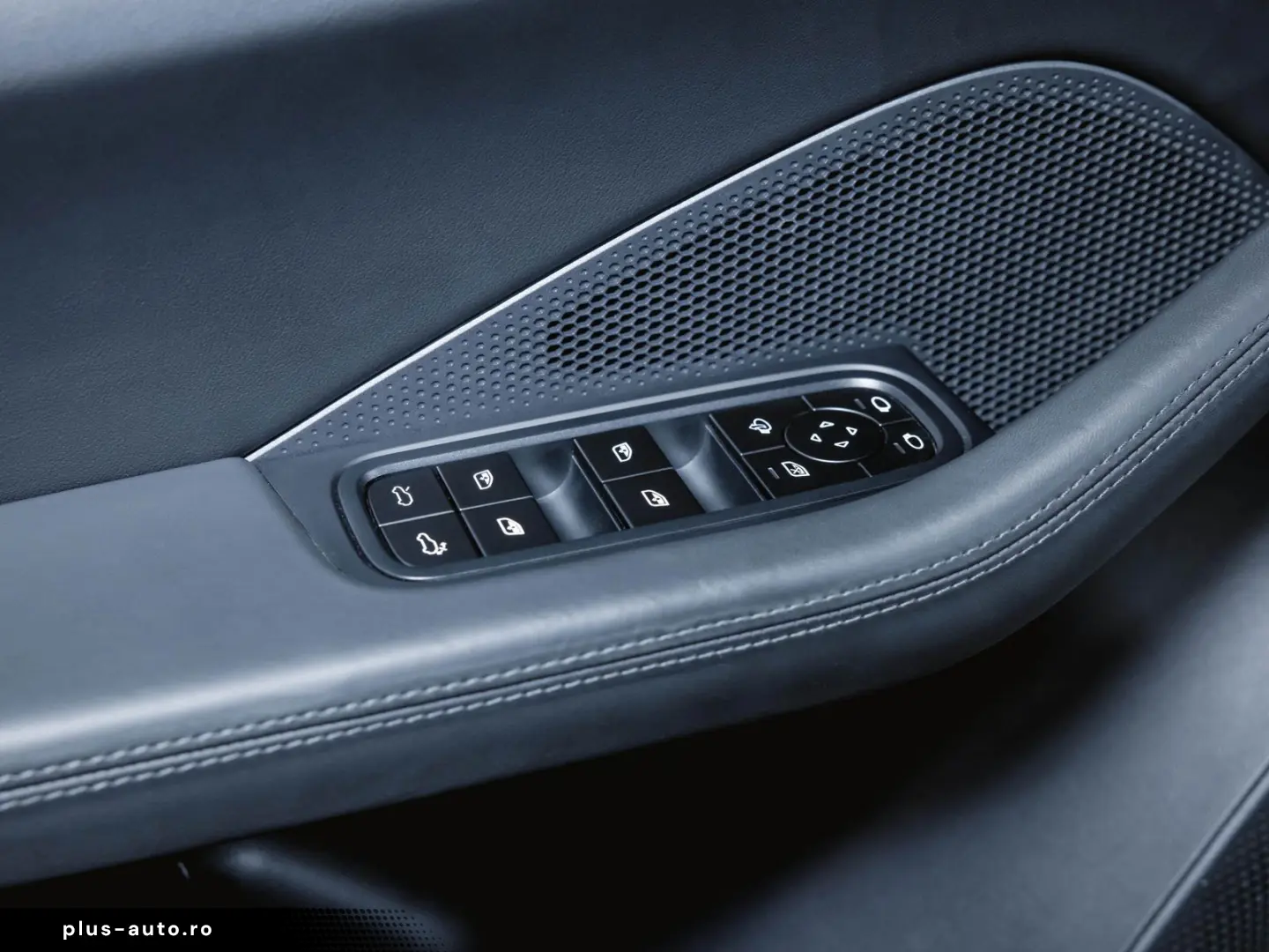 PORSCHE Macan 4 Electric Panoramadach Luftfederung BOSE