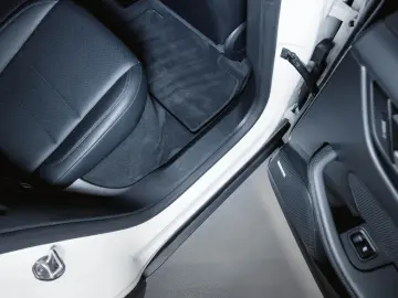 PORSCHE Macan 4 Electric Panoramadach Luftfederung BOSE