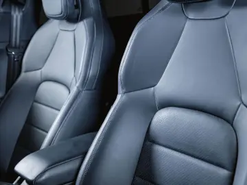 PORSCHE Macan 4 Electric Panoramadach Luftfederung BOSE