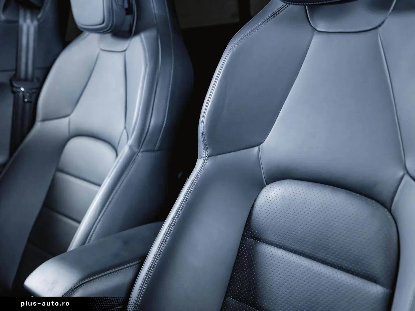 PORSCHE Macan 4 Electric Panoramadach Luftfederung BOSE