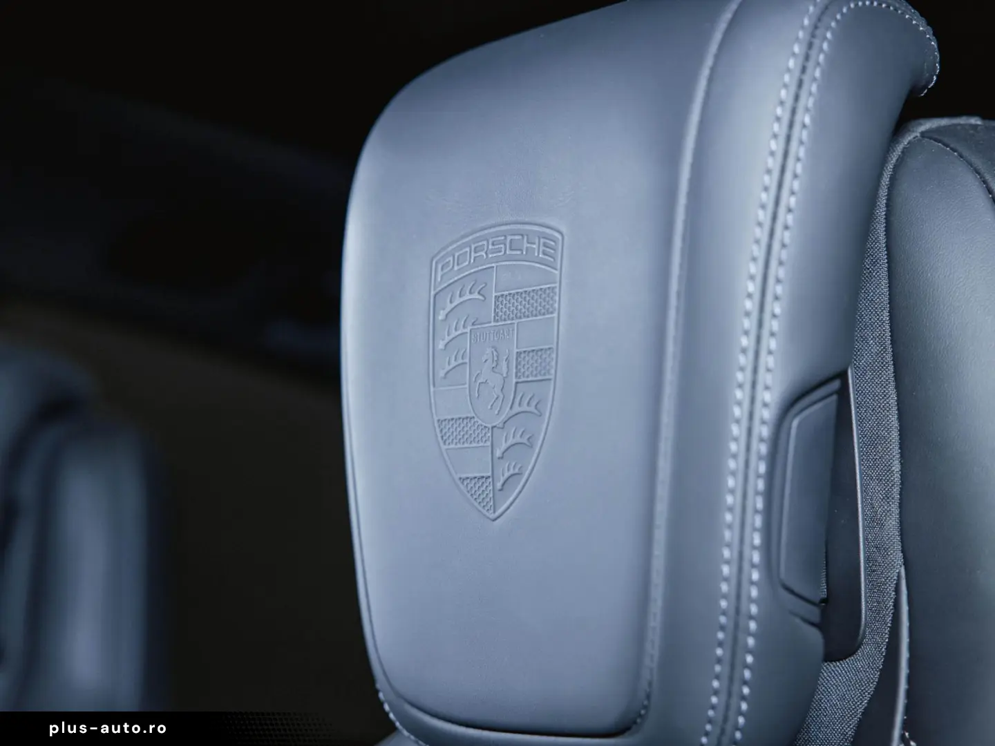 PORSCHE Macan 4 Electric Panoramadach Luftfederung BOSE