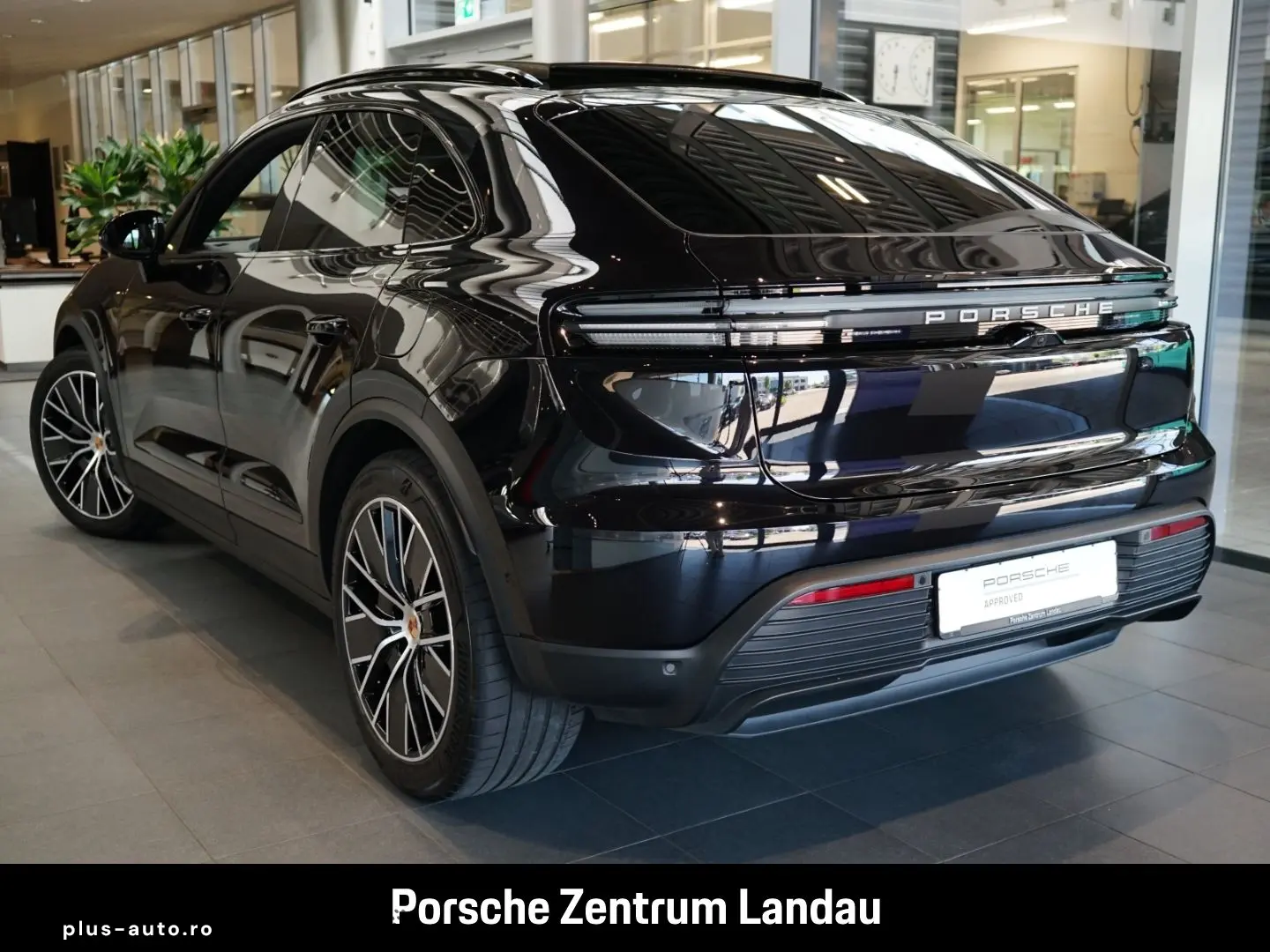 PORSCHE Macan Rückfahrkamera Panorama BOSE nur 15.990 km
