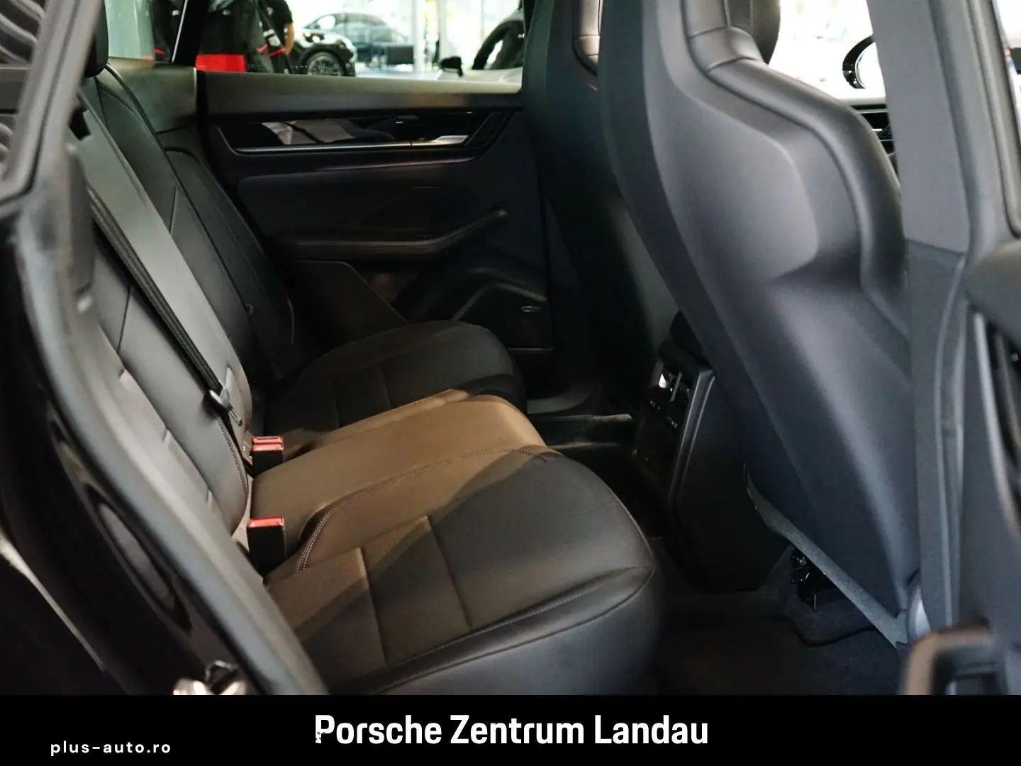 PORSCHE Macan Rückfahrkamera Panorama BOSE nur 15.990 km