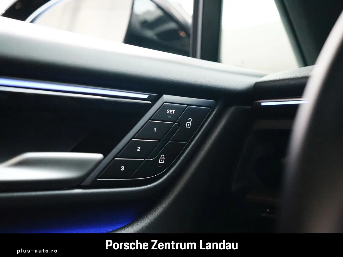 PORSCHE Macan Rückfahrkamera Panorama BOSE nur 15.990 km