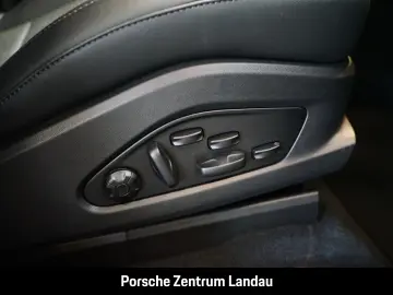 PORSCHE Macan Rückfahrkamera Panorama BOSE nur 15.990 km