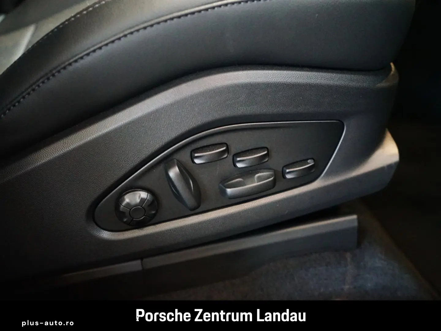 PORSCHE Macan Rückfahrkamera Panorama BOSE nur 15.990 km