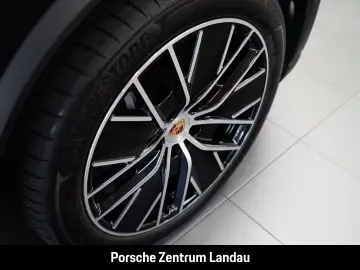 PORSCHE Macan Rückfahrkamera Panorama BOSE nur 15.990 km