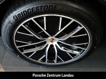 PORSCHE Macan Rückfahrkamera Panorama BOSE nur 15.990 km
