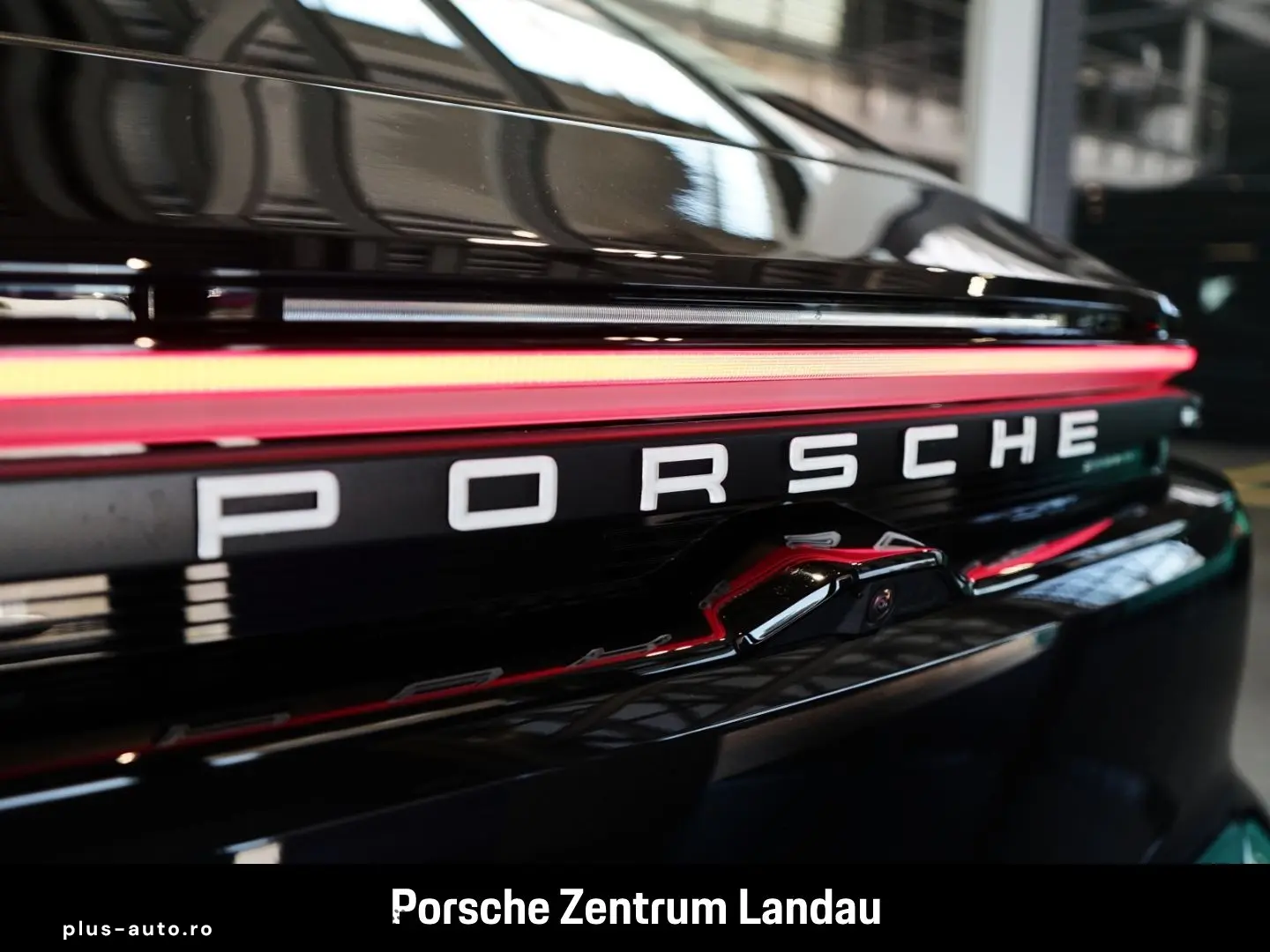 PORSCHE Macan Rückfahrkamera Panorama BOSE nur 15.990 km