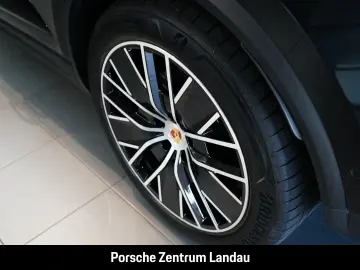 PORSCHE Macan Rückfahrkamera Panorama BOSE nur 15.990 km