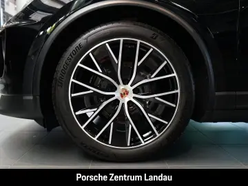 PORSCHE Macan Rückfahrkamera Panorama BOSE nur 15.990 km