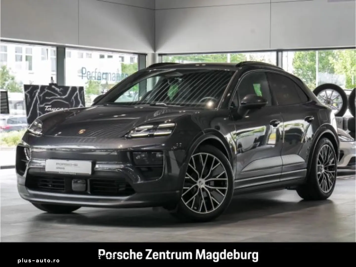 PORSCHE Macan  PANORAMA PRIVACY SURROUND VIEW