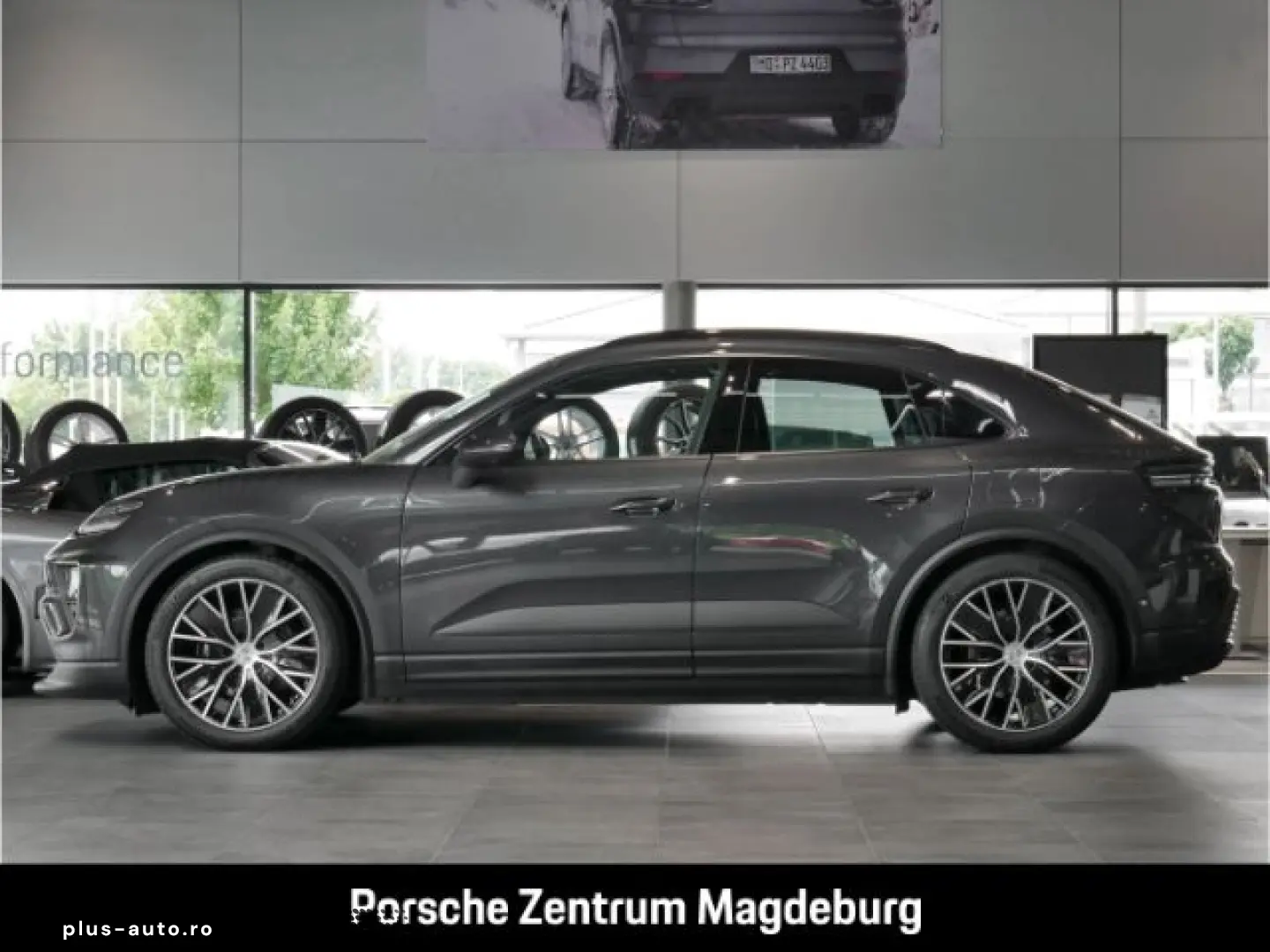 PORSCHE Macan  PANORAMA PRIVACY SURROUND VIEW