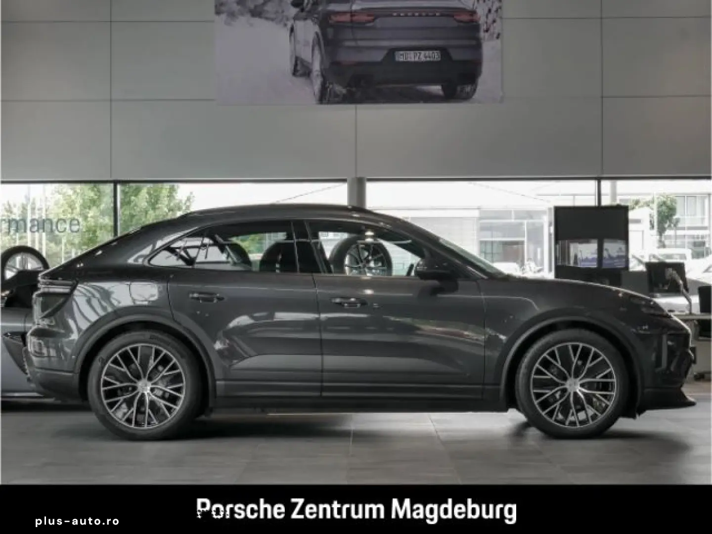 PORSCHE Macan  PANORAMA PRIVACY SURROUND VIEW