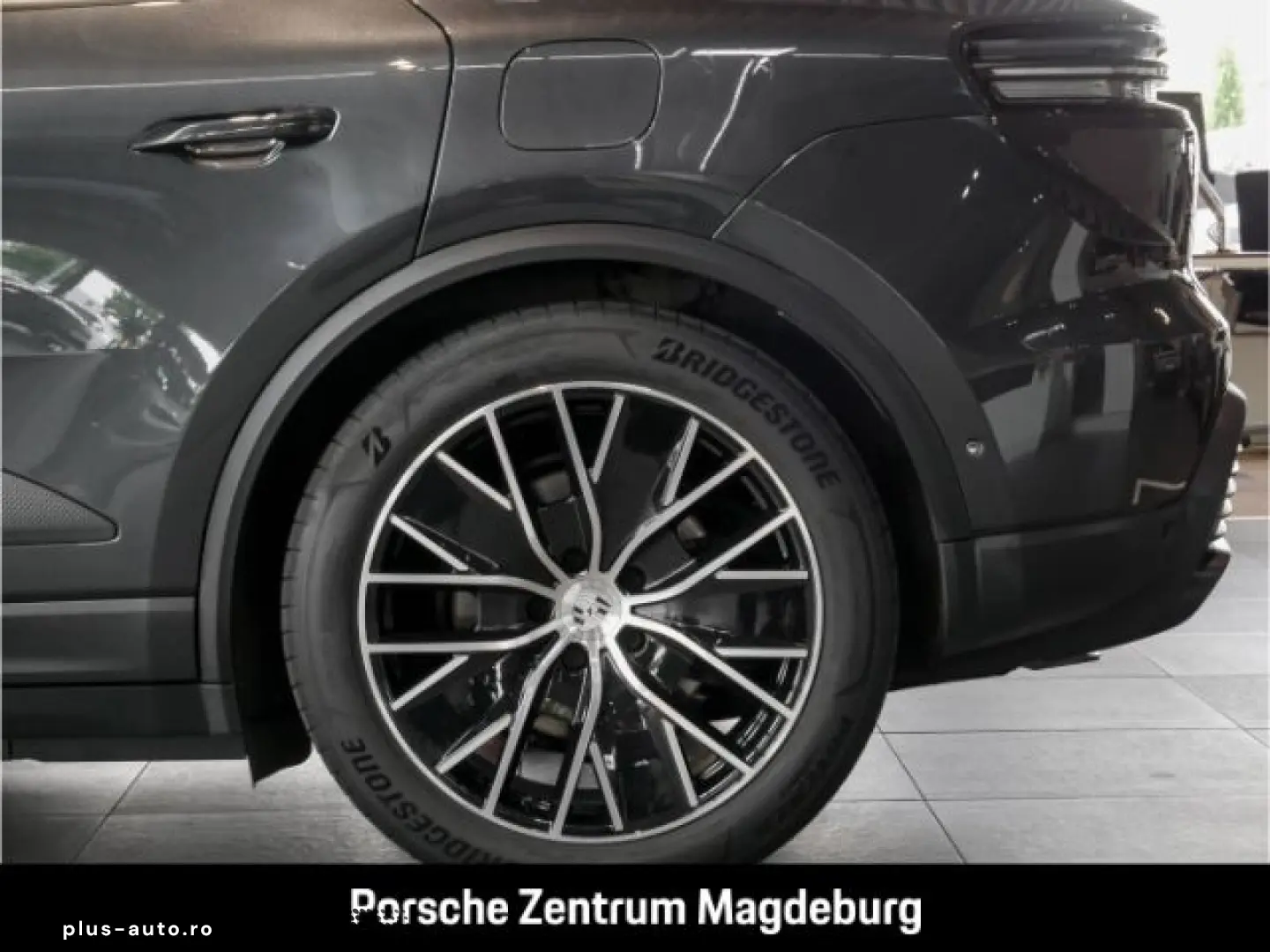 PORSCHE Macan  PANORAMA PRIVACY SURROUND VIEW