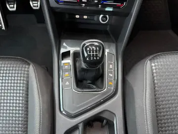 VW Tiguan 1.5 TSI  ACTIVE   NAVI LED KAMERA