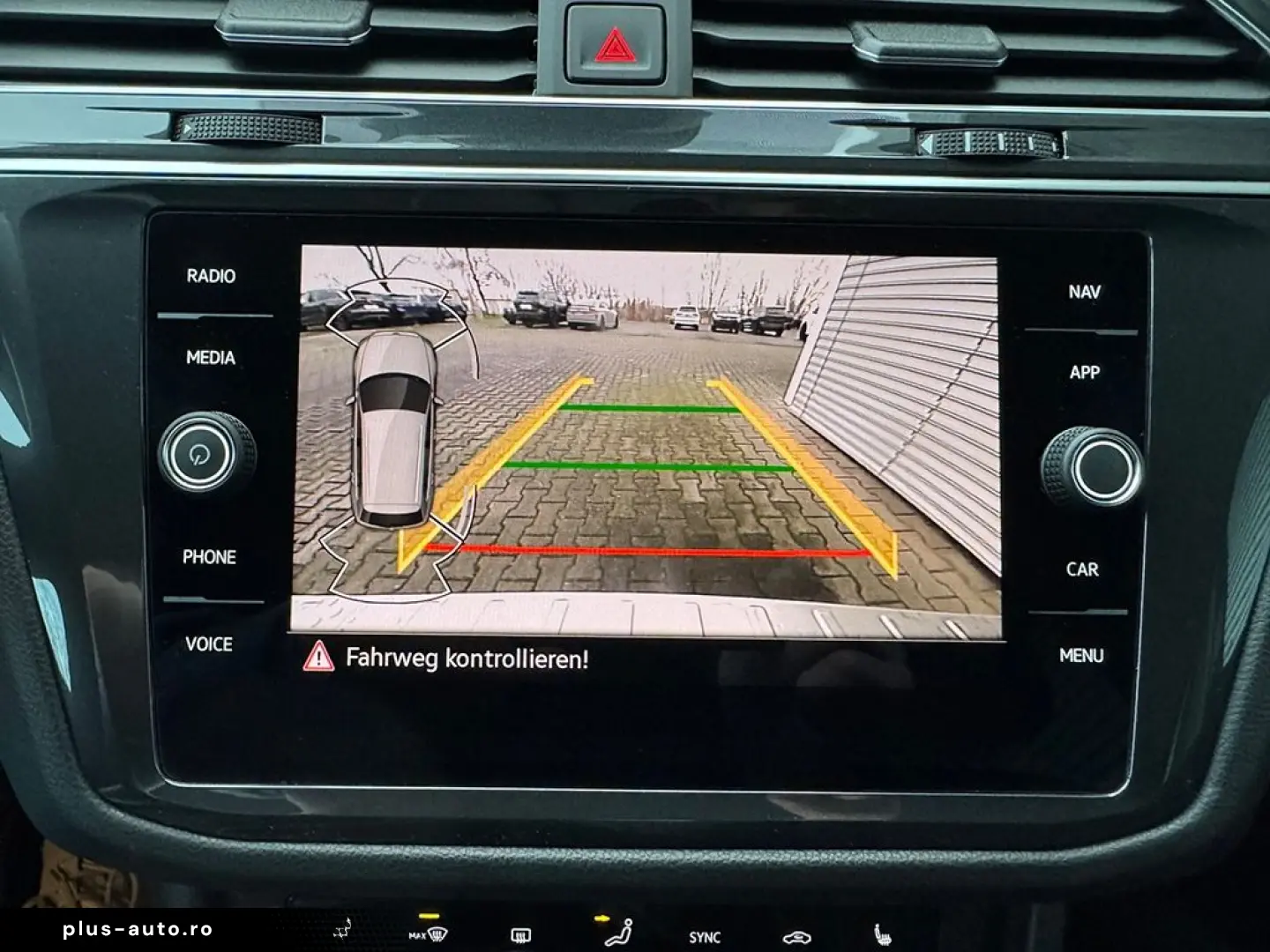 VOLKSWAGEN Tiguan 2022 — imagine 16