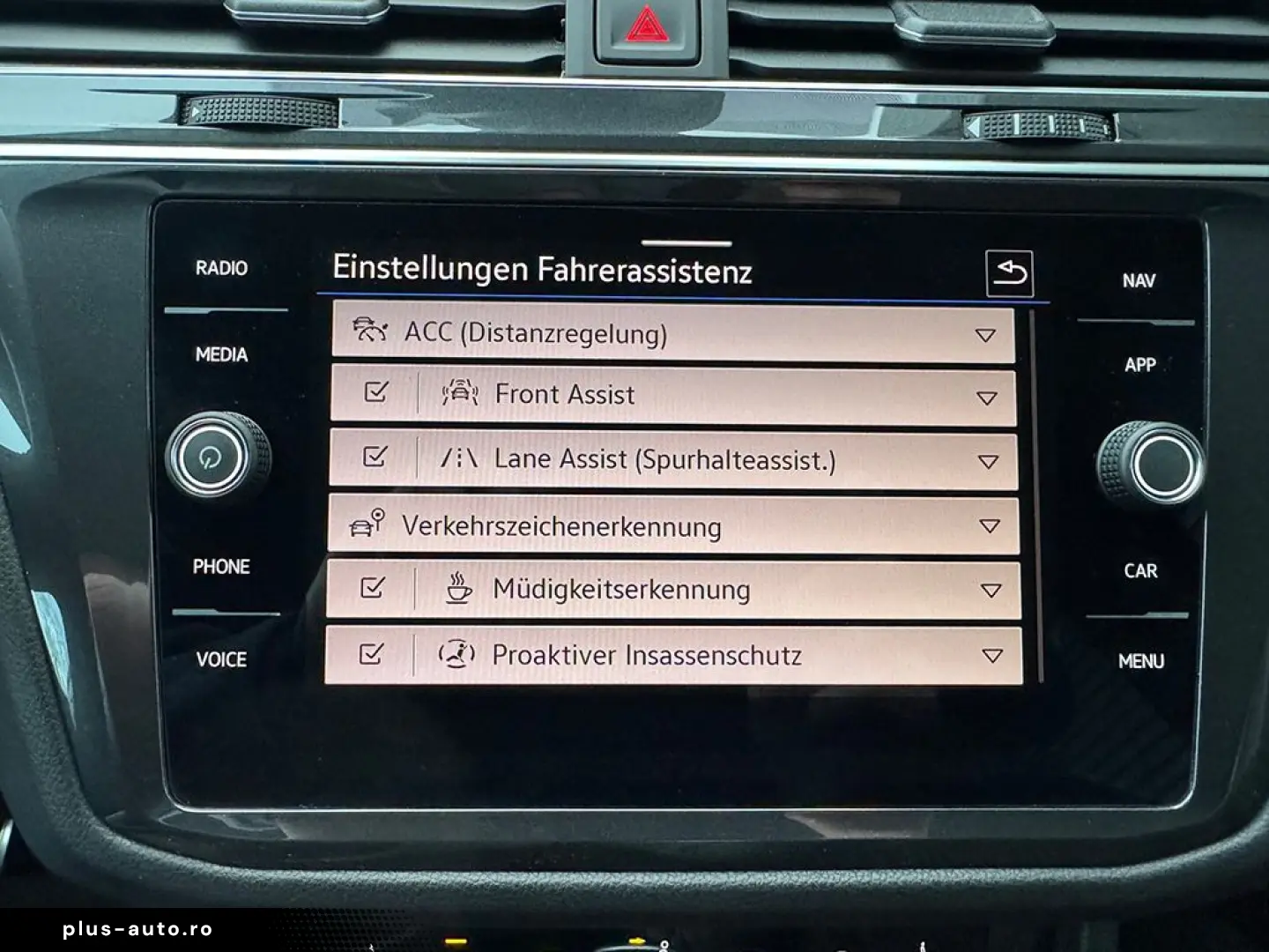VOLKSWAGEN Tiguan 2022 — imagine 17
