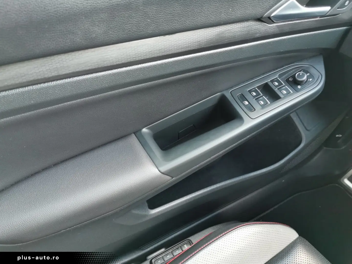 VOLKSWAGEN Golf 2021 — imagine 14