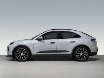 PORSCHE Macan Electric PASM Panorama Lenkradheizung