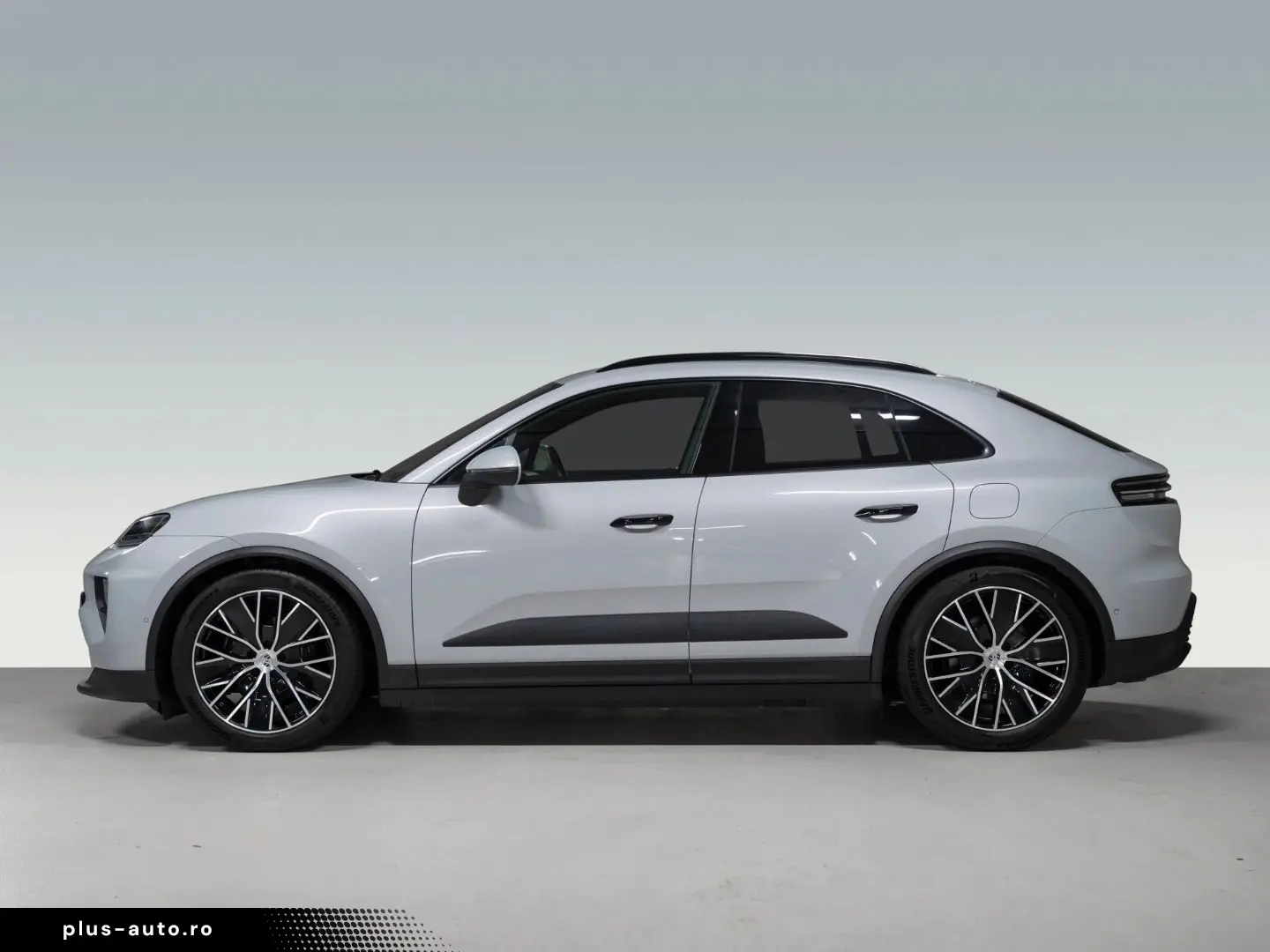 PORSCHE Macan Electric PASM Panorama Lenkradheizung