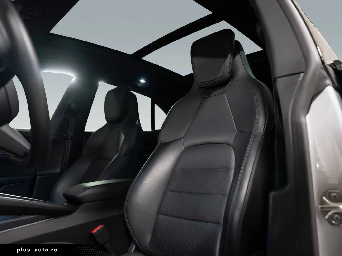 PORSCHE Macan Electric PASM Panorama Lenkradheizung