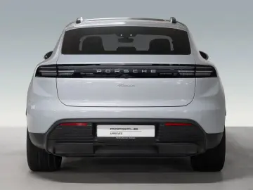 PORSCHE Macan Electric PASM Panorama Lenkradheizung
