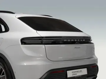 PORSCHE Macan Electric PASM Panorama Lenkradheizung