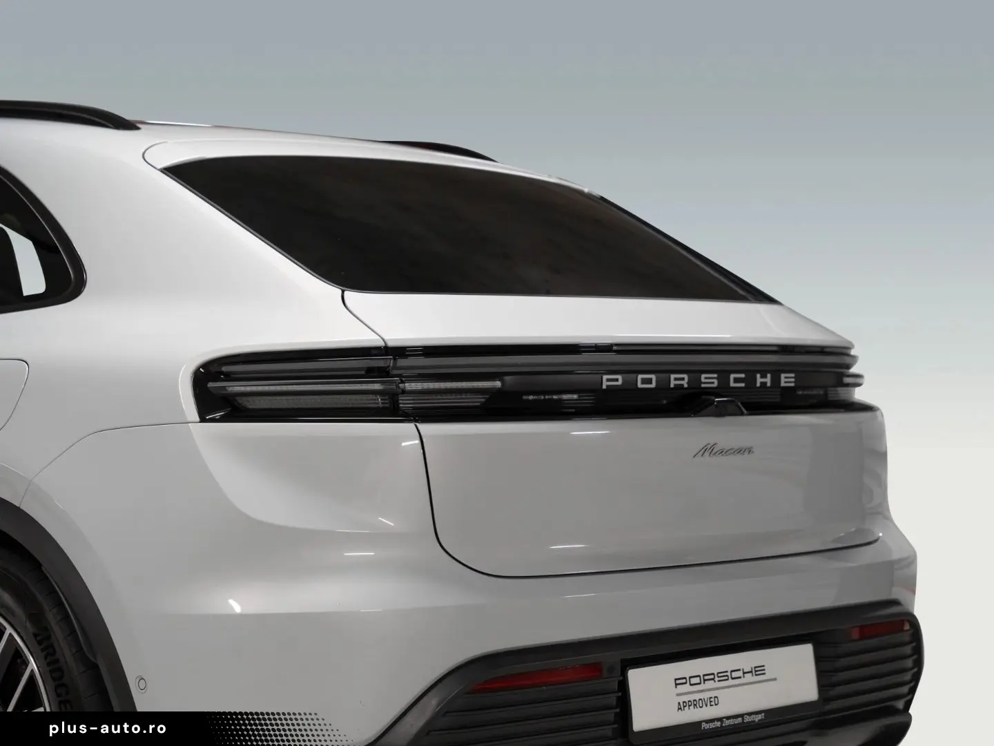 PORSCHE Macan Electric PASM Panorama Lenkradheizung