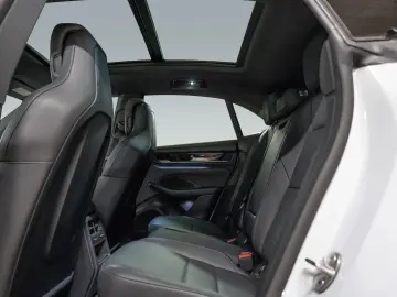 PORSCHE Macan Electric PASM Panorama Lenkradheizung