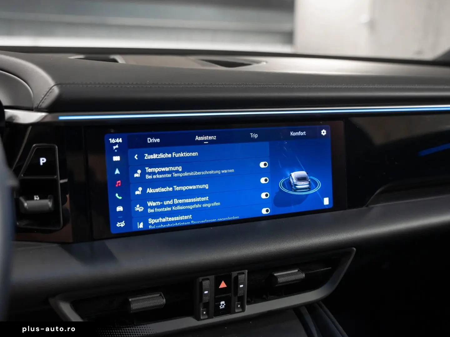 PORSCHE Macan Electric PASM Panorama Lenkradheizung