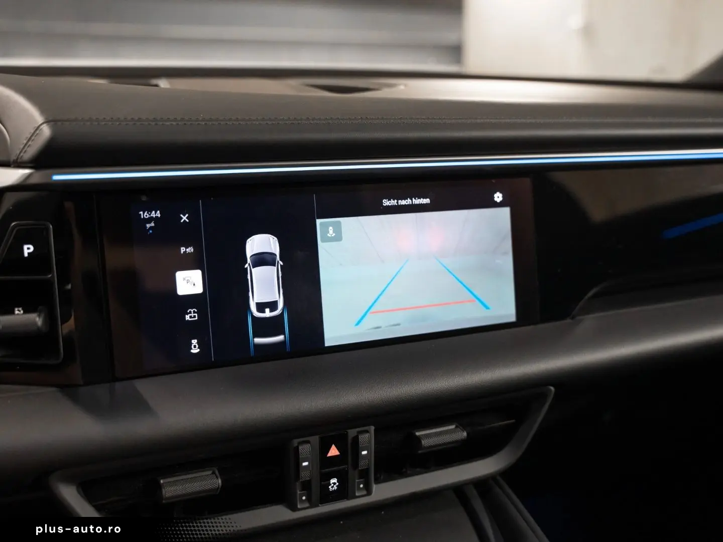 PORSCHE Macan Electric PASM Panorama Lenkradheizung